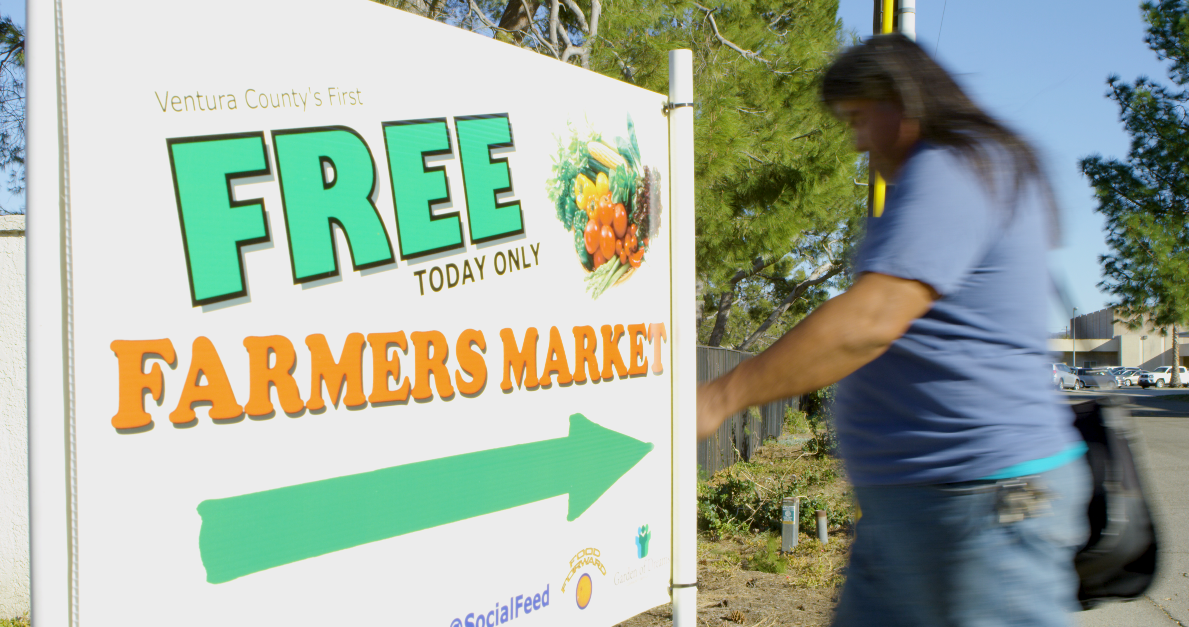Simi Valley Free Farmers Market sign
